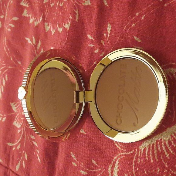 New in Box Too Faced Chocolate Soleil Bronzer, shade Matte - Picture 4 of 5